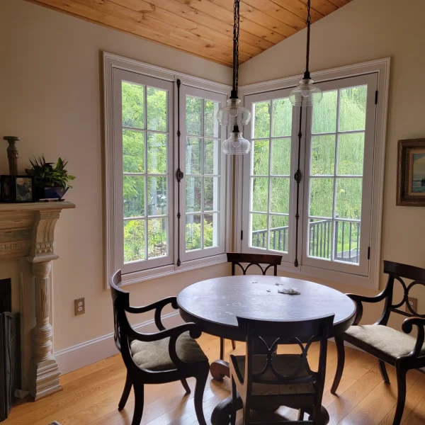 Moriarty Corner Dining